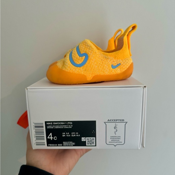 Nike Swoosh 1 🧡 - Picture 4 of 6